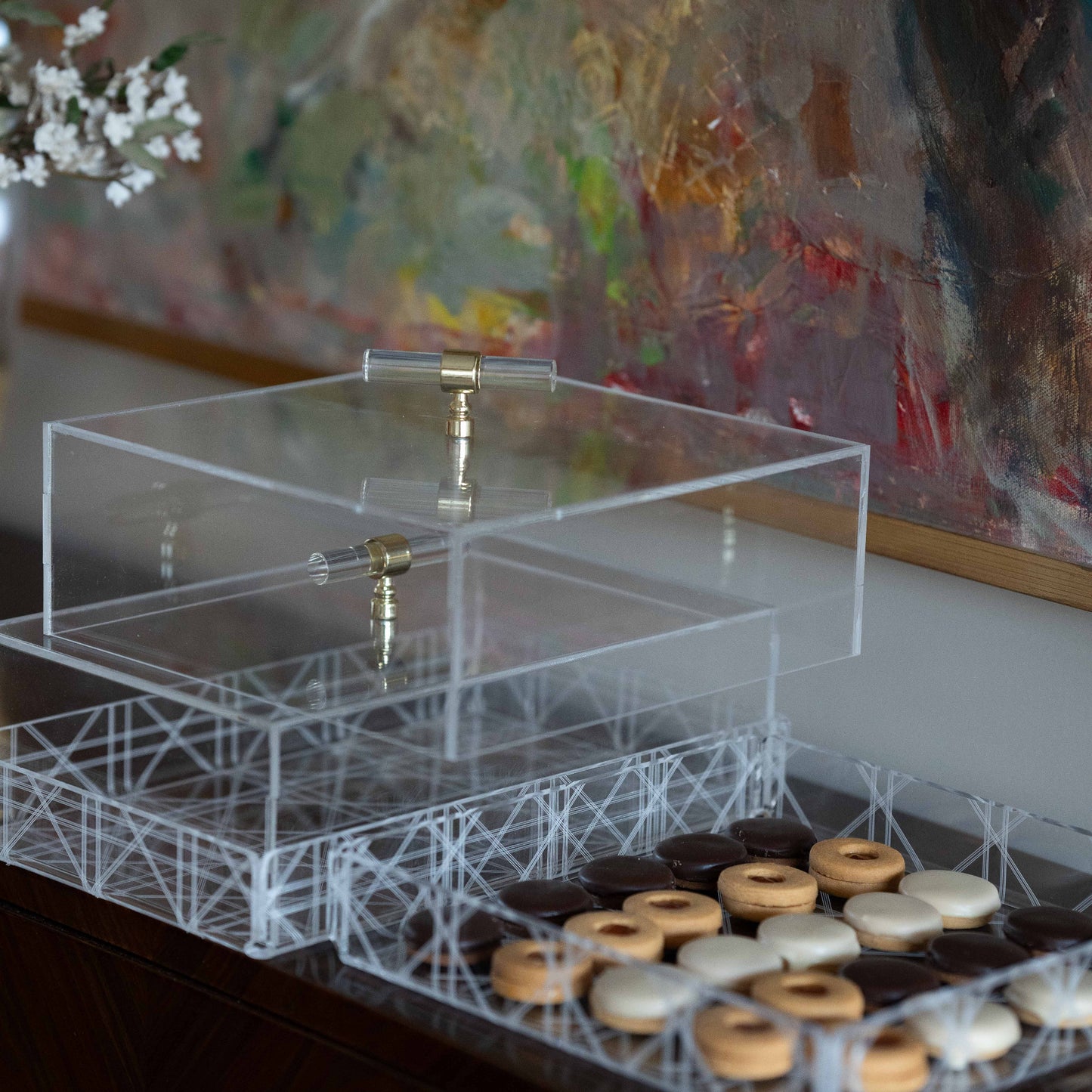 Cannè plexiglass tray with cover