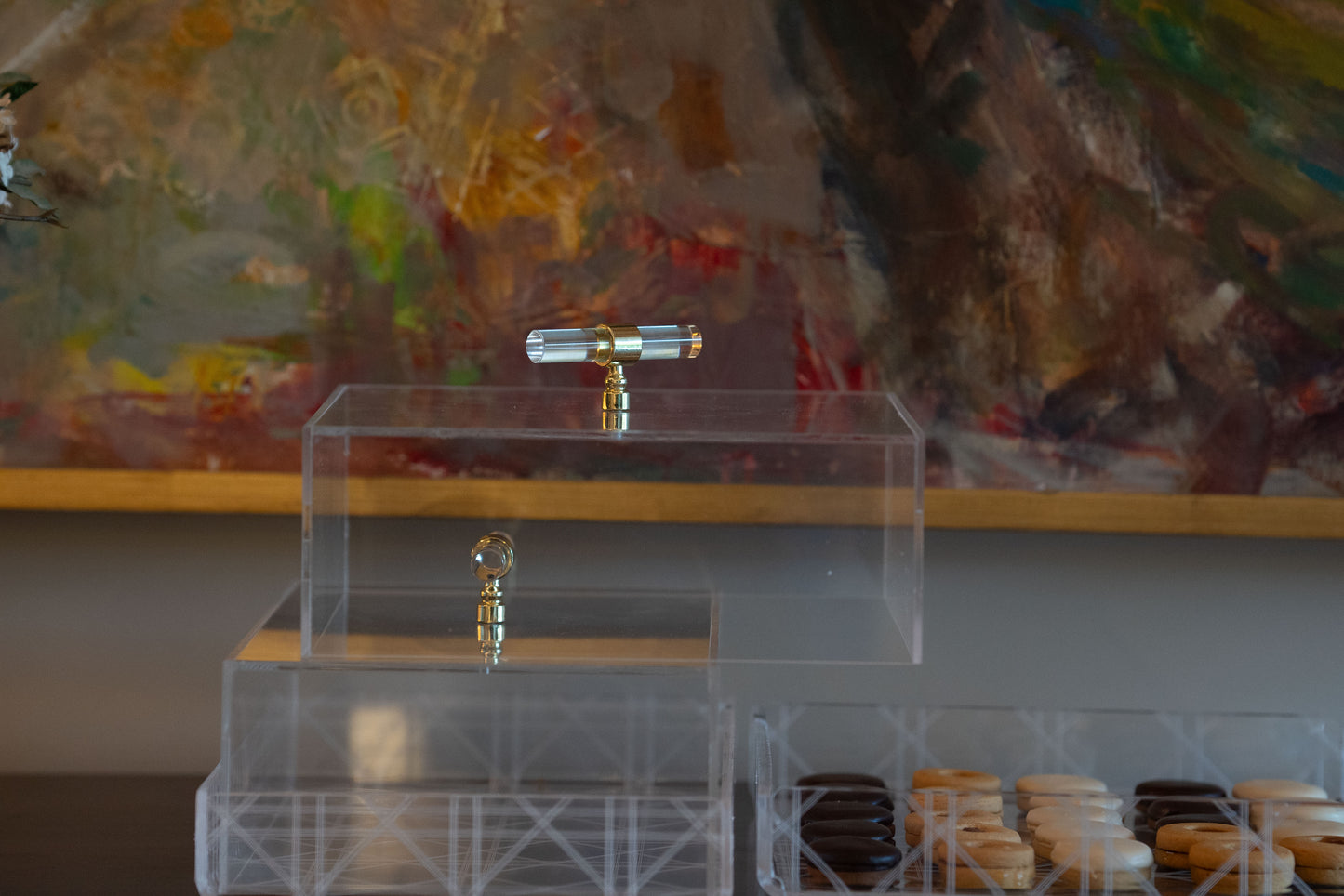 Cannè plexiglass tray with cover