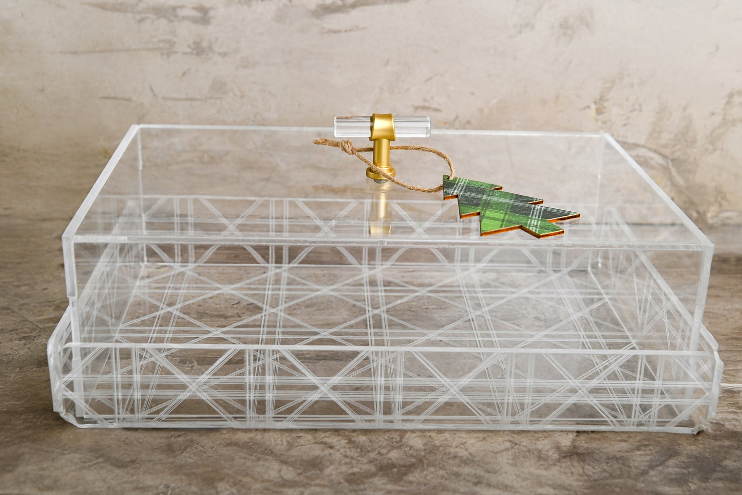 Cannè plexiglass tray with cover