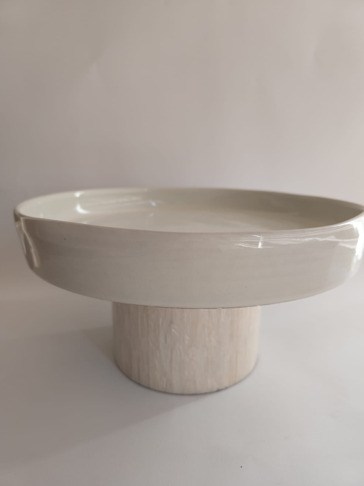 Mother of pearl food riser
