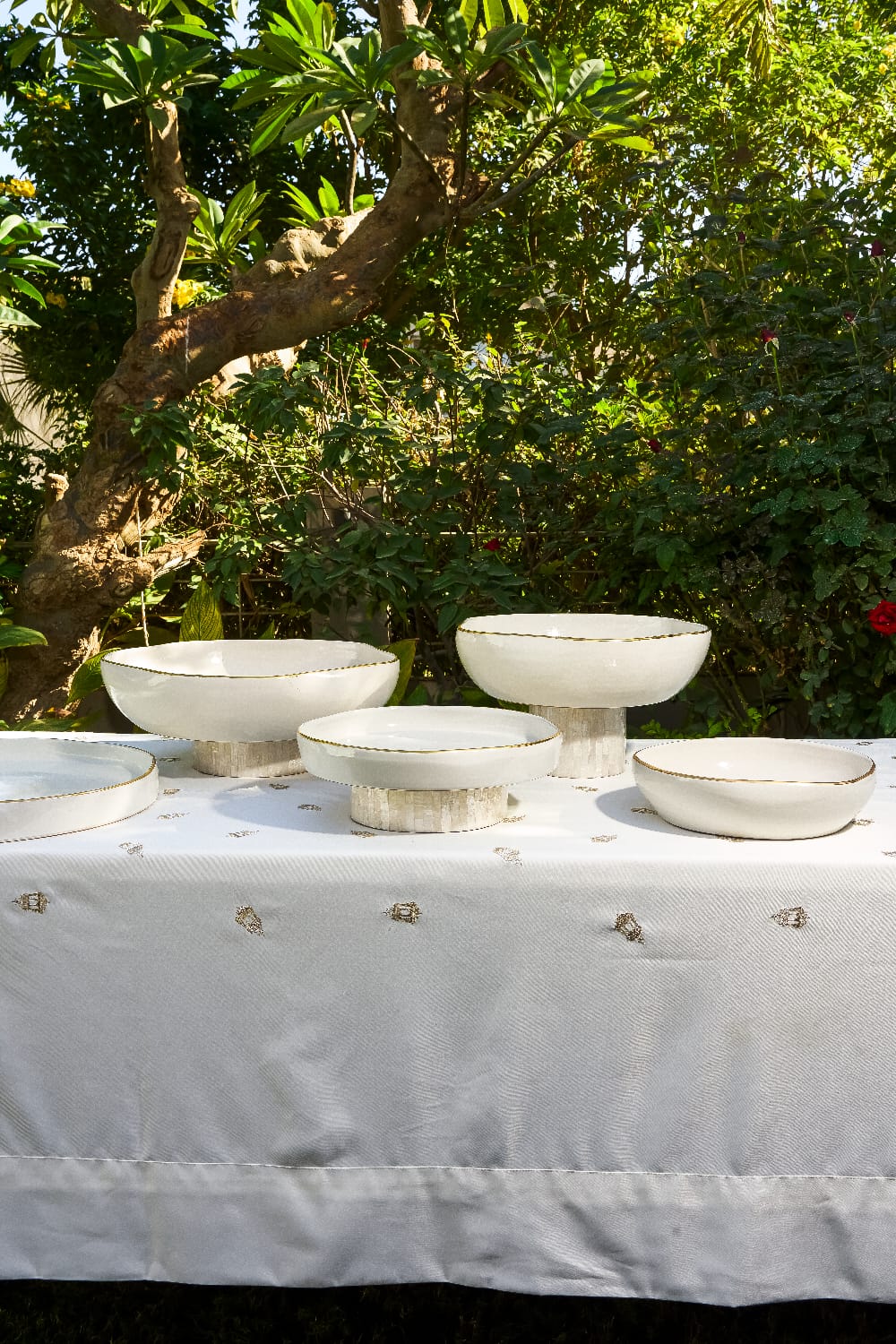 Mother of pearl food riser
