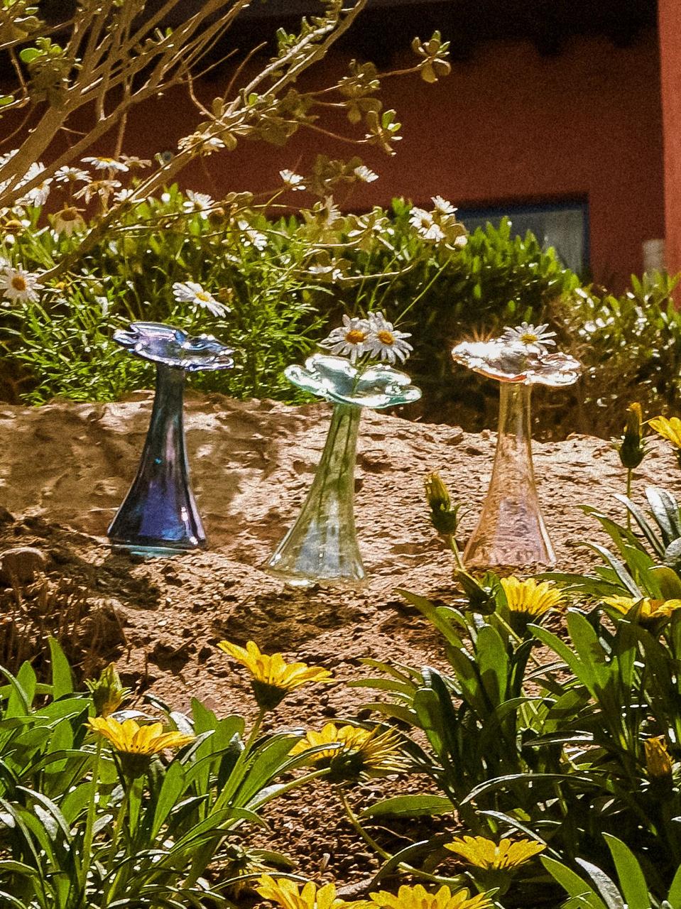 Glass flower vase