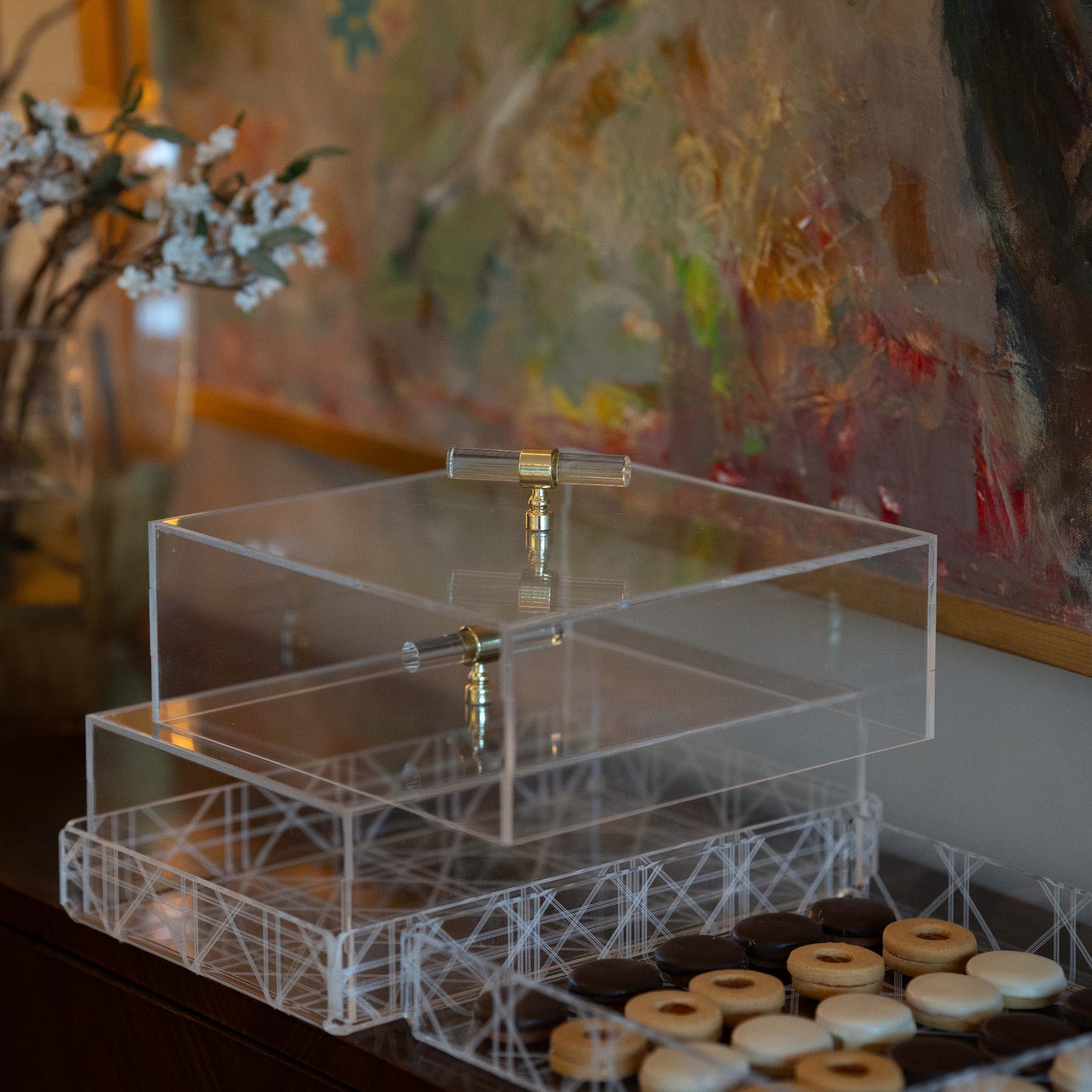 Cannè plexiglass tray with cover